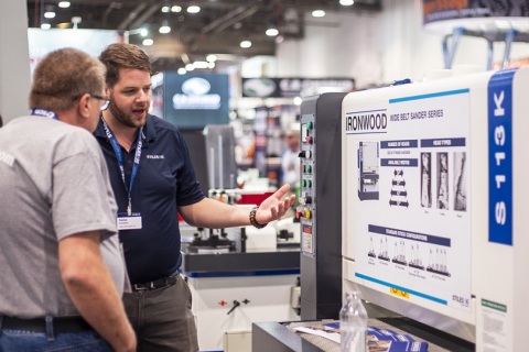 美国拉斯维加斯木工机械及家具配件展览会展会现场图片