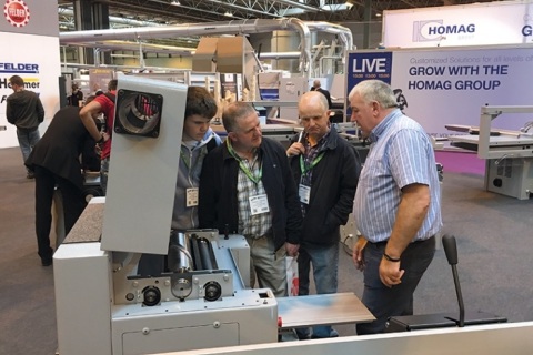 英国伯明翰家具制造及木工机械展览会展会现场图片