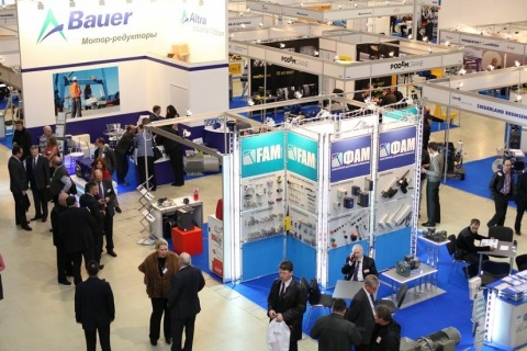 俄罗斯莫斯科高空作业及起重机械设备展览会展会现场图片