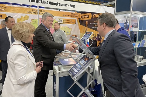 哈萨克斯坦工程机械、矿业机械展览会展会现场图片