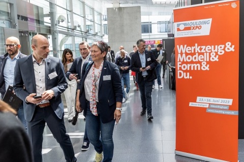 德国斯图加特模具展览会展会现场图片