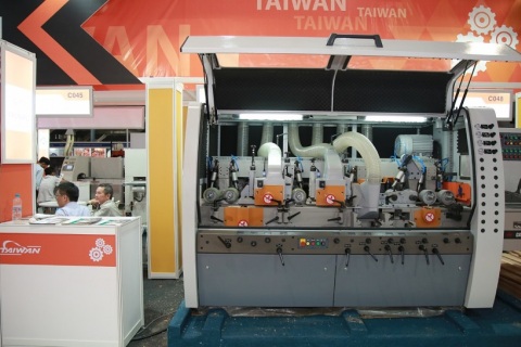 缅甸仰光木工机械及家具配件展览会展会现场图片