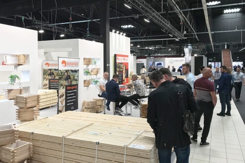 波兰木工机械及家具配件展览会展会现场图片