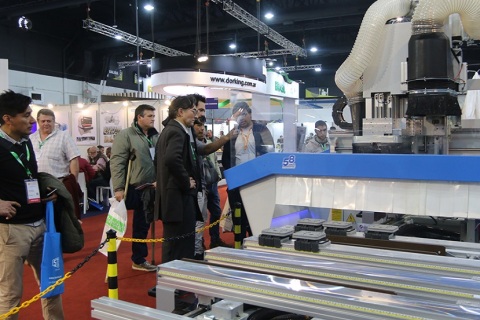 阿根廷木工家具配件展览会展会现场图片