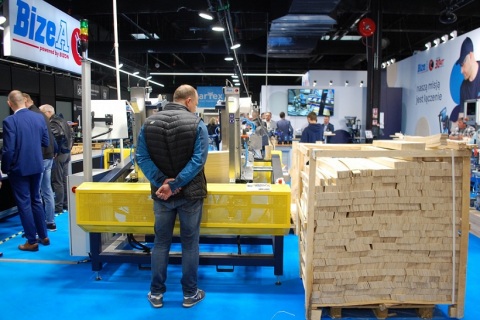 波兰木工机械及家具配件展览会展会现场图片