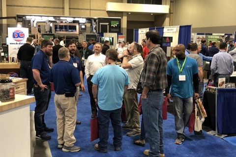 加拿大家具配件及木工机械展览会展会现场图片