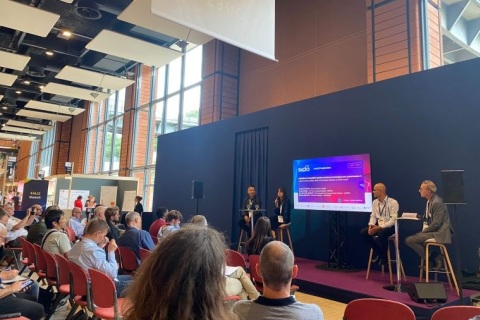 法国里昂人工智能、物联网、机器人展览会展会现场图片