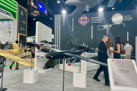 中东迪拜无人机展览会展会现场图片