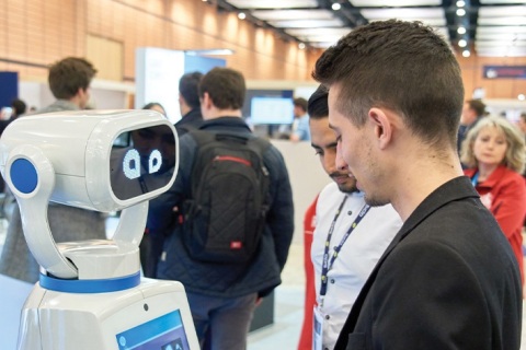 法国里昂人工智能、物联网、机器人展览会展会现场图片