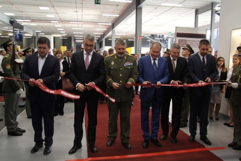 捷克布拉格防务与军警展-未来部队论坛FFF展会现场图片