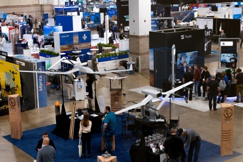 德国杜塞尔多夫欧洲无人机系统展展会现场图片