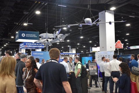 德国杜塞尔多夫欧洲无人机系统展展会现场图片