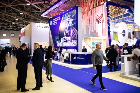 俄罗斯圣彼得堡冶金钢铁及金属加工展览会展会现场图片