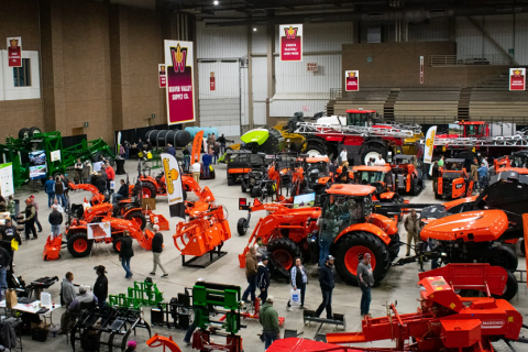 美国圣路易斯维尔全国农业机械展览会展会现场图片