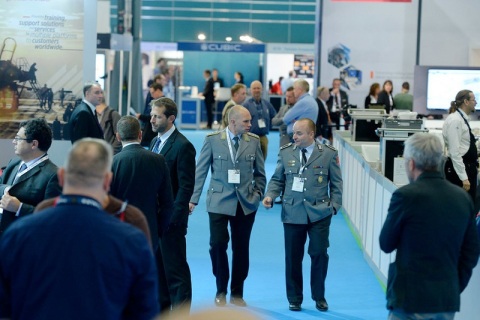 法国巴黎国防军警防务展览会展会现场图片