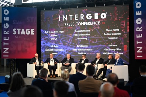 德国法兰克福测绘、无人机、智慧城市展览会展会现场图片