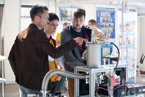 俄罗斯莫斯科真空设备展览会展会现场图片