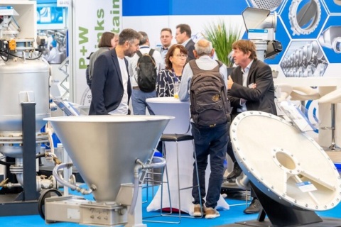 德国纽伦堡粉体工业展览会展会现场图片