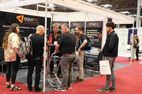 英国先进材料展览会展会现场图片