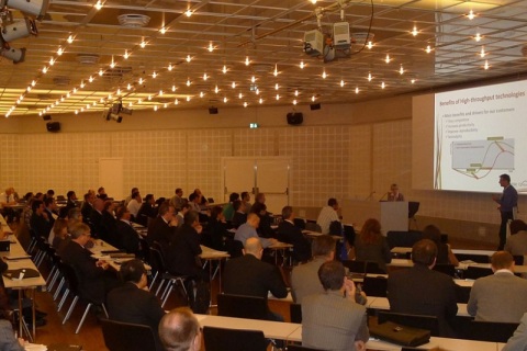 美国UV+EB固化粘胶剂展览会展会现场图片