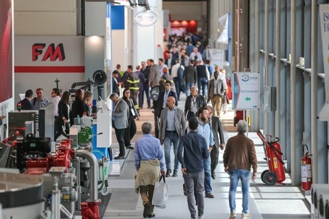 意大利里米尼陶瓷工业展览会展会现场图片