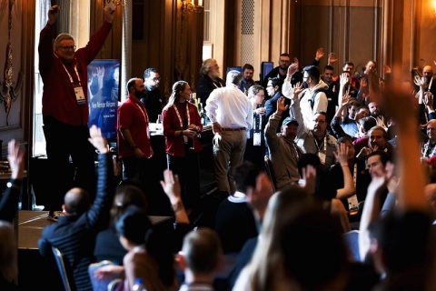 美国UV+EB固化粘胶剂展览会展会现场图片