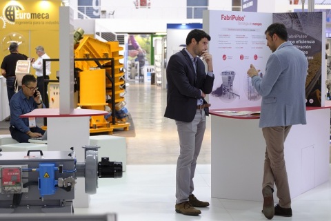 西班牙巴塞罗那粉体工业展览会展会现场图片