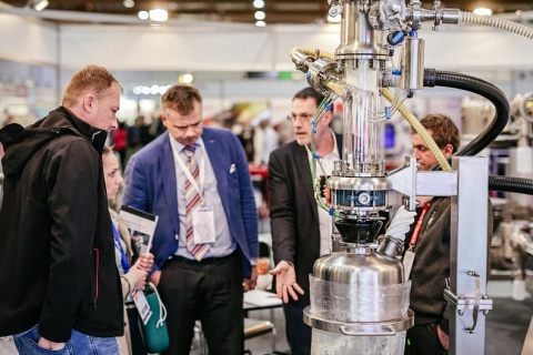 波兰粉体工业展览会展会现场图片