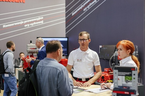 波兰粉体工业展览会展会现场图片