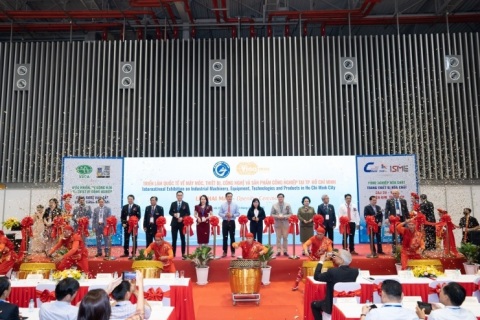 越南钢铁、铝工业、冶金、板材展展会现场图片