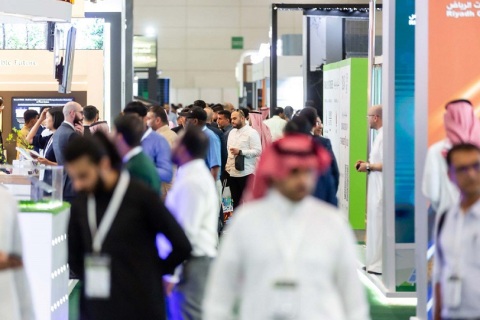 沙特太阳能光伏、储能展览会展会现场图片