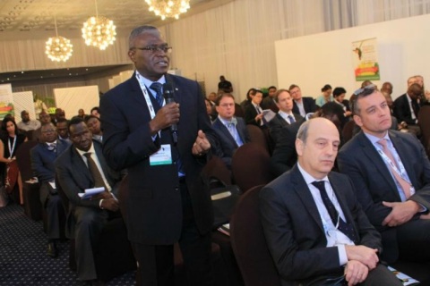 南非开普敦输配电及公共事业展览会展会现场图片