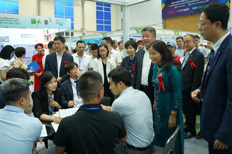 越南电力设备、太阳能、风能展