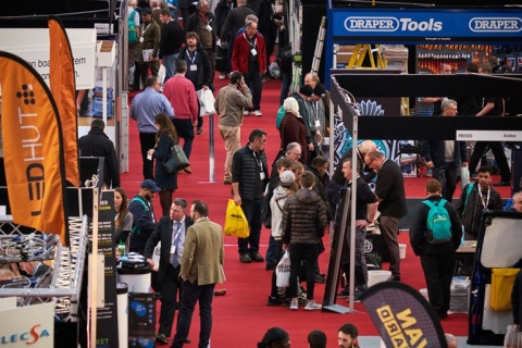 英国电力电工展览会展会现场图片