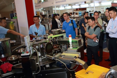 马来西亚LED照明与广告标签展展会现场图片