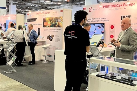 新加坡光电展-新加坡光博会展会现场图片