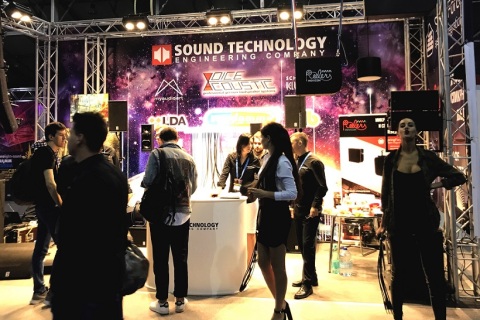 俄罗斯莫斯科灯光舞台展览会展会现场图片