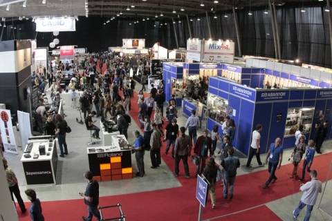 俄罗斯莫斯科灯光舞台展览会展会现场图片