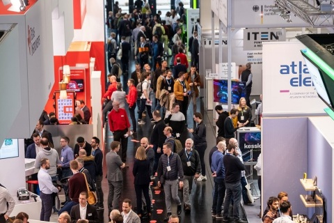 德国纽伦堡嵌入式展览会展会现场图片