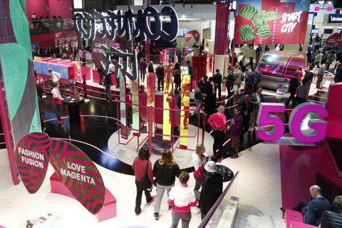 西班牙巴塞罗那世界移动通信大会展会现场图片