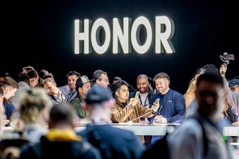 西班牙巴塞罗那世界移动通信大会展会现场图片