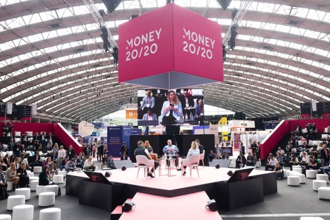 荷兰阿姆斯特丹欧洲金融科技展展会现场图片