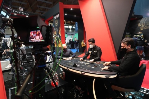 意大利里米尼游乐设备及游戏展览会展会现场图片