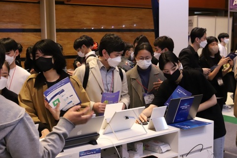 韩国首尔人工智能展览会展会现场图片