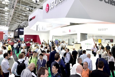 德国杜塞尔多夫太阳能、储能技术、能源展览会展会现场图片