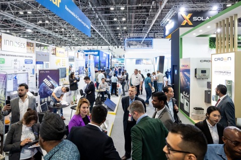 中东迪拜太阳能光伏展览会展会现场图片