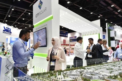 中东迪拜太阳能光伏展览会展会现场图片