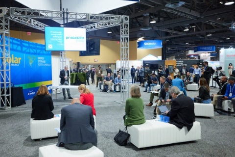 美国圣地亚哥太阳能技术展展会现场图片