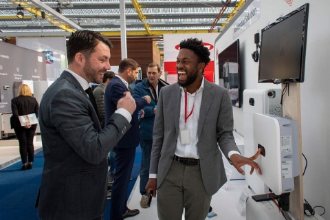 荷兰太阳能光伏展览会展会现场图片