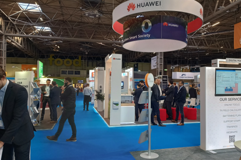 英国伯明翰太阳能光伏展-英国储能展展会现场图片